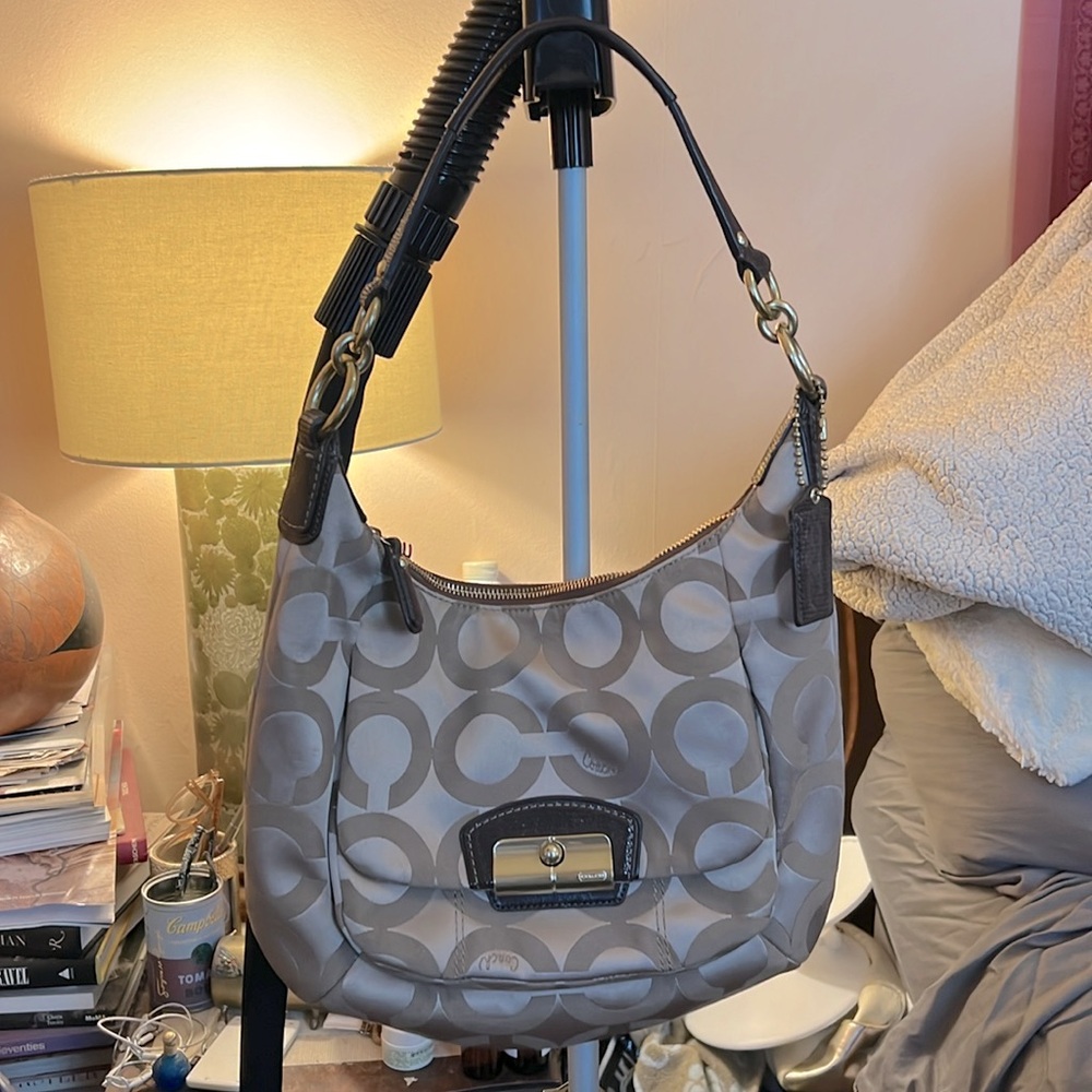 SALE!! DEAL!! Coach Logo Golden Taupe Y2K Hobo Bag w/ Gold Hardware & 2 Straps
